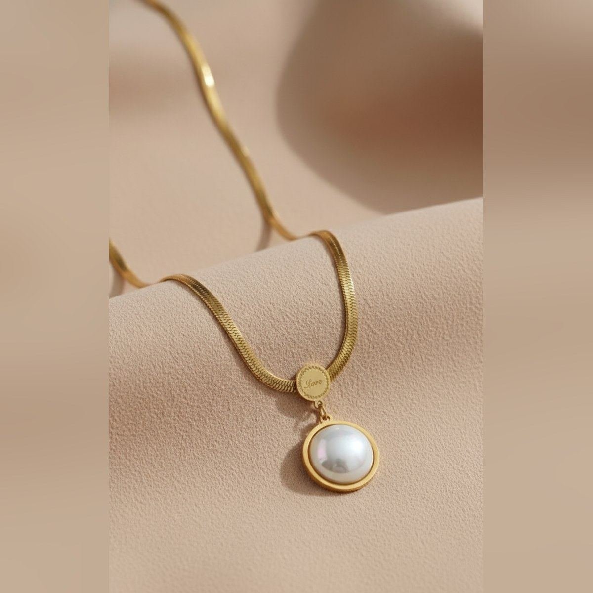 Collier Love